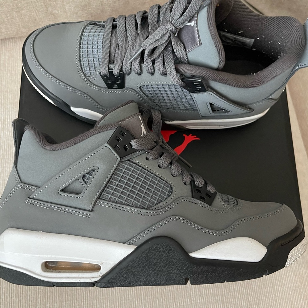 Jordan 4 Retro Cool Grey Sneakers